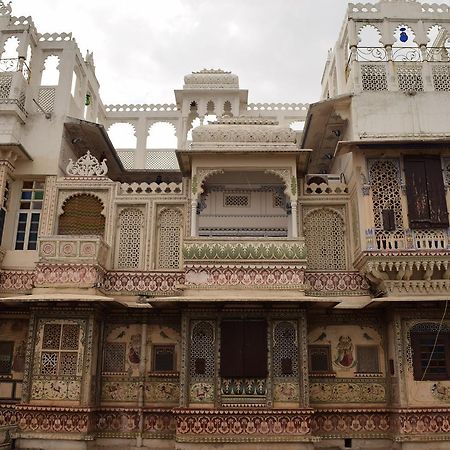 Shree Jagdish Mahal Heritage Hotel Удайпур Экстерьер фото