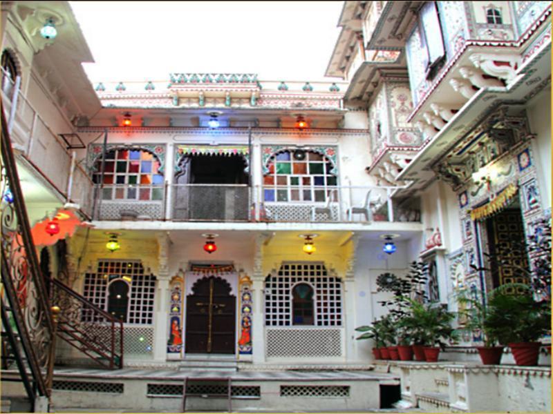 Shree Jagdish Mahal Heritage Hotel Удайпур Экстерьер фото