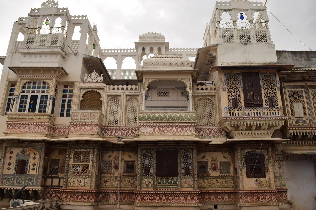 Shree Jagdish Mahal Heritage Hotel Удайпур Экстерьер фото